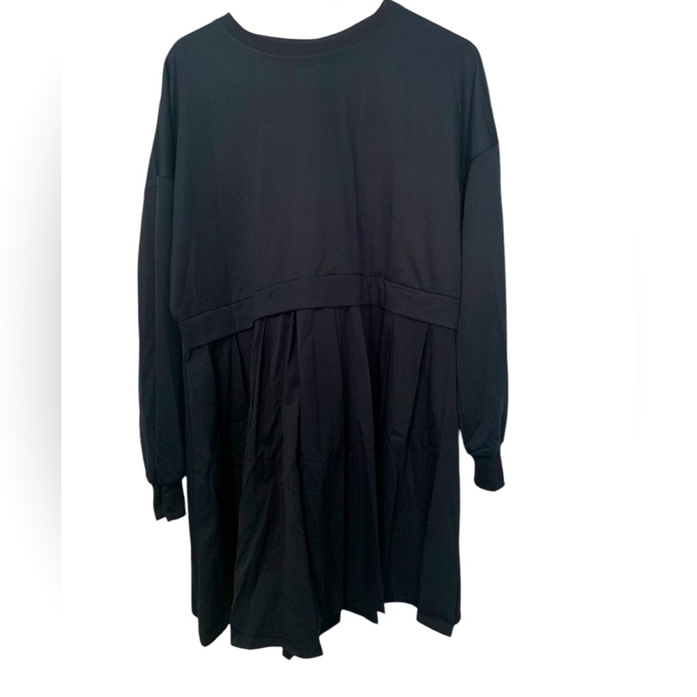 NWOT Black pleat bottom dress. XL